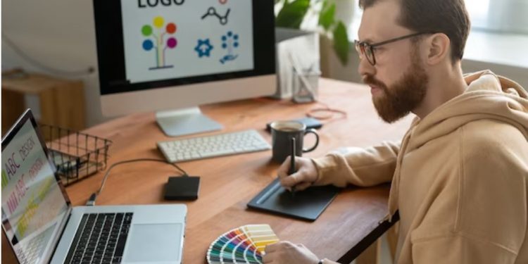 Who are graphic designers, and what do they do ?