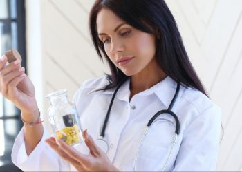 Where to Buy Tretinoin 0.1% Gel in the UK 2023