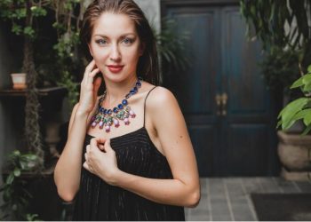 Natural stone necklaces benefits