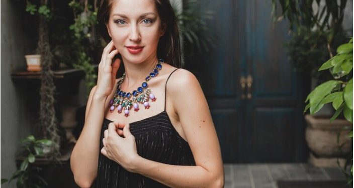 Natural stone necklaces benefits