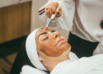 The Ultimate Guide: 5000 Words Tips for Wrinkle-Free Facial Care