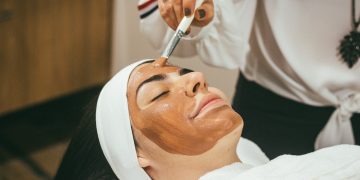 The Ultimate Guide: 5000 Words Tips for Wrinkle-Free Facial Care