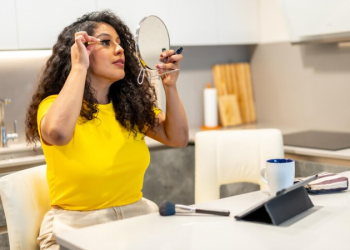 How Mashooq Hair Oil protects hair from chemical damage