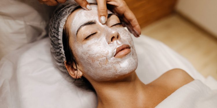 Facial Peeling: What It Is, Types, and Benefits