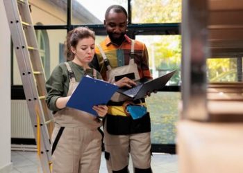 How to Hire a Perfect Expert to Repair Your Garage Door